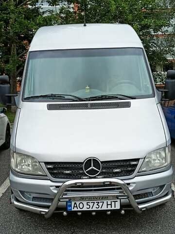 Серый Мерседес Sprinter, объемом двигателя 2.2 л и пробегом 470 тыс. км за 8500 $, фото 2 на Automoto.ua