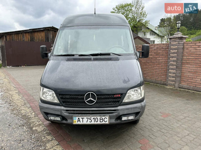 Серый Мерседес Sprinter, объемом двигателя 2.2 л и пробегом 453 тыс. км за 8500 $, фото 1 на Automoto.ua