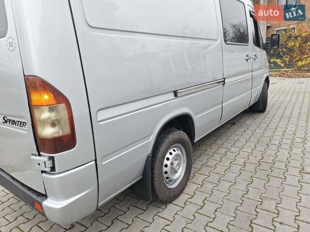 Серый Мерседес Sprinter, объемом двигателя 2.7 л и пробегом 850 тыс. км за 9500 $, фото 13 на Automoto.ua