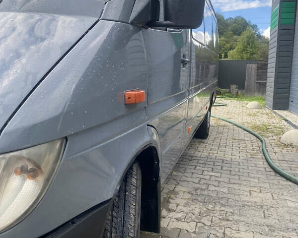 Сірий Мерседес Sprinter, об'ємом двигуна 2.15 л та пробігом 800 тис. км за 11100 $, фото 20 на Automoto.ua