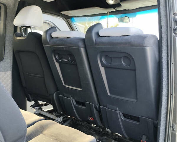 Серый Мерседес Sprinter, объемом двигателя 2.7 л и пробегом 170 тыс. км за 13500 $, фото 9 на Automoto.ua