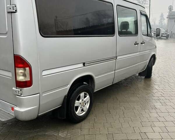 Серый Мерседес Sprinter, объемом двигателя 2.3 л и пробегом 690 тыс. км за 8000 $, фото 3 на Automoto.ua