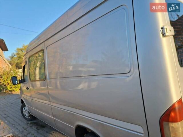 Серый Мерседес Sprinter, объемом двигателя 2.7 л и пробегом 850 тыс. км за 6500 $, фото 5 на Automoto.ua