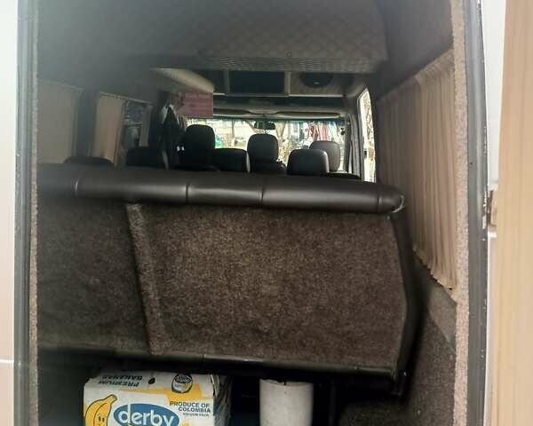 Серый Мерседес Sprinter, объемом двигателя 2.15 л и пробегом 500 тыс. км за 9100 $, фото 5 на Automoto.ua