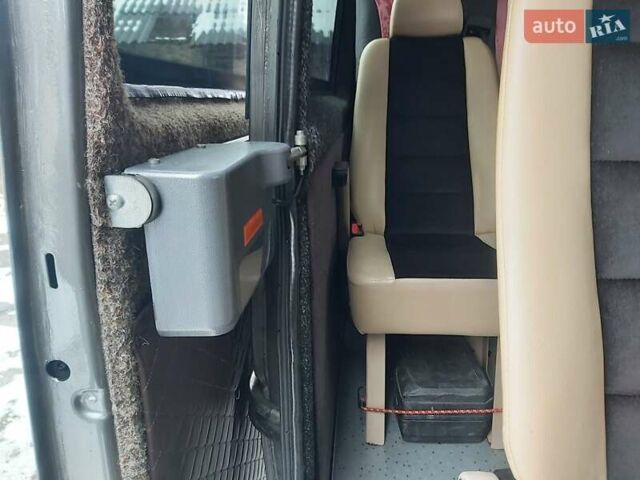 Серый Мерседес Sprinter, объемом двигателя 2.1 л и пробегом 700 тыс. км за 11000 $, фото 15 на Automoto.ua