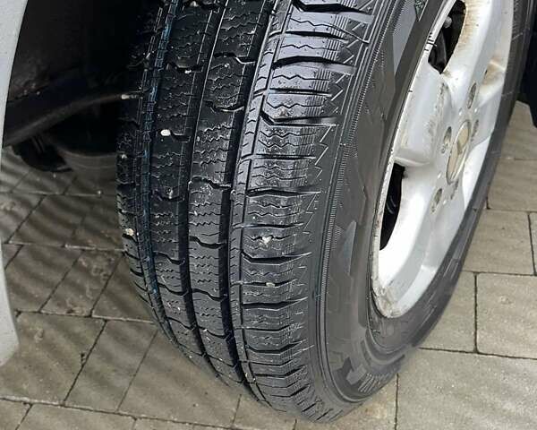 Сірий Мерседес Sprinter, об'ємом двигуна 2.1 л та пробігом 690 тис. км за 8000 $, фото 3 на Automoto.ua