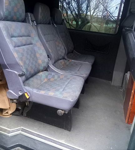Серый Мерседес Sprinter, объемом двигателя 2.1 л и пробегом 330 тыс. км за 7800 $, фото 3 на Automoto.ua
