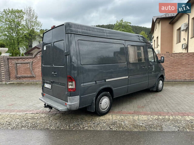 Серый Мерседес Sprinter, объемом двигателя 2.2 л и пробегом 453 тыс. км за 8500 $, фото 11 на Automoto.ua
