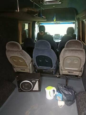 Серый Мерседес Sprinter, объемом двигателя 2.2 л и пробегом 470 тыс. км за 8500 $, фото 7 на Automoto.ua