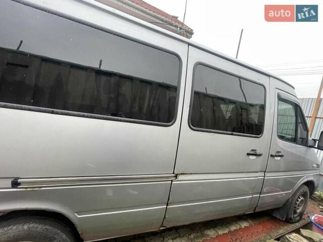 Серый Мерседес Sprinter, объемом двигателя 2.69 л и пробегом 700 тыс. км за 4950 $, фото 3 на Automoto.ua