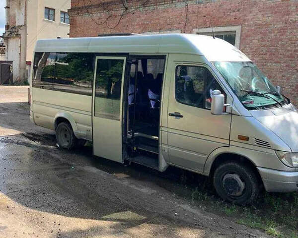 Серый Мерседес Sprinter, объемом двигателя 0 л и пробегом 1000 тыс. км за 12500 $, фото 6 на Automoto.ua