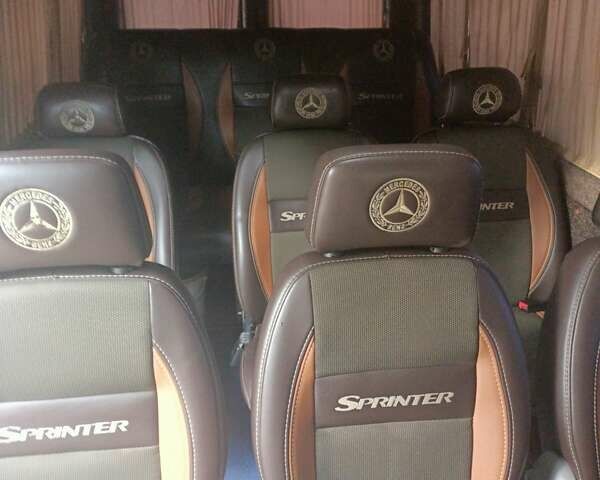 Серый Мерседес Sprinter, объемом двигателя 2.15 л и пробегом 500 тыс. км за 9100 $, фото 9 на Automoto.ua
