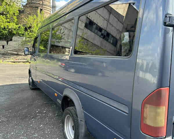 Серый Мерседес Sprinter, объемом двигателя 2.69 л и пробегом 465 тыс. км за 13500 $, фото 5 на Automoto.ua