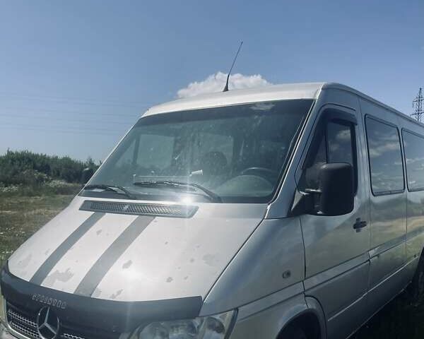 Серый Мерседес Sprinter, объемом двигателя 2.69 л и пробегом 700 тыс. км за 4950 $, фото 1 на Automoto.ua