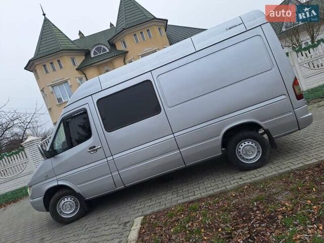 Серый Мерседес Sprinter, объемом двигателя 2.7 л и пробегом 850 тыс. км за 9500 $, фото 2 на Automoto.ua