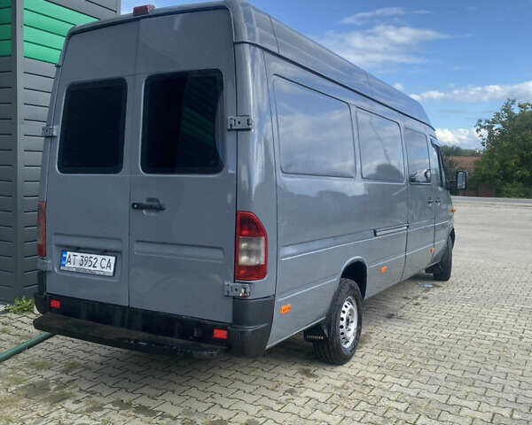 Сірий Мерседес Sprinter, об'ємом двигуна 2.15 л та пробігом 800 тис. км за 11100 $, фото 15 на Automoto.ua