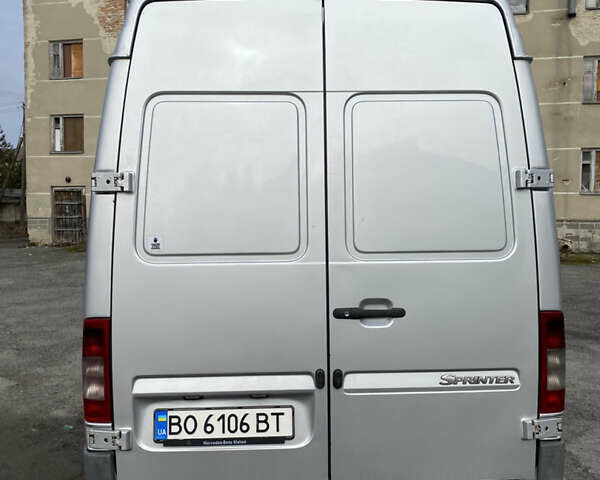 Серый Мерседес Sprinter, объемом двигателя 2.7 л и пробегом 550 тыс. км за 15000 $, фото 3 на Automoto.ua