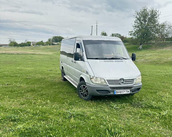 Сірий Мерседес Sprinter, об'ємом двигуна 0 л та пробігом 600 тис. км за 9000 $, фото 6 на Automoto.ua