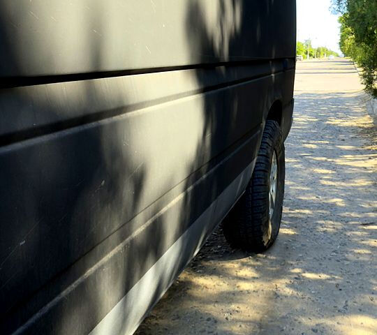 Серый Мерседес Sprinter, объемом двигателя 2.2 л и пробегом 209 тыс. км за 7000 $, фото 7 на Automoto.ua