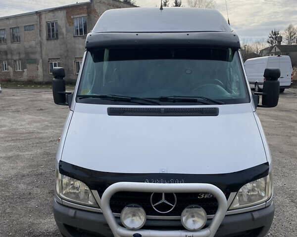 Серый Мерседес Sprinter, объемом двигателя 2.7 л и пробегом 550 тыс. км за 15000 $, фото 1 на Automoto.ua