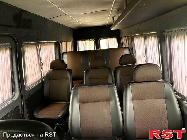 Серый Мерседес Sprinter, объемом двигателя 2.1 л и пробегом 623 тыс. км за 8500 $, фото 5 на Automoto.ua