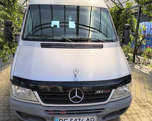 Серый Мерседес Sprinter, объемом двигателя 0 л и пробегом 388 тыс. км за 11000 $, фото 13 на Automoto.ua