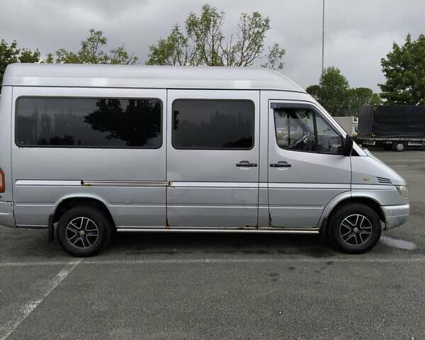 Серый Мерседес Sprinter, объемом двигателя 2.2 л и пробегом 660 тыс. км за 7500 $, фото 4 на Automoto.ua