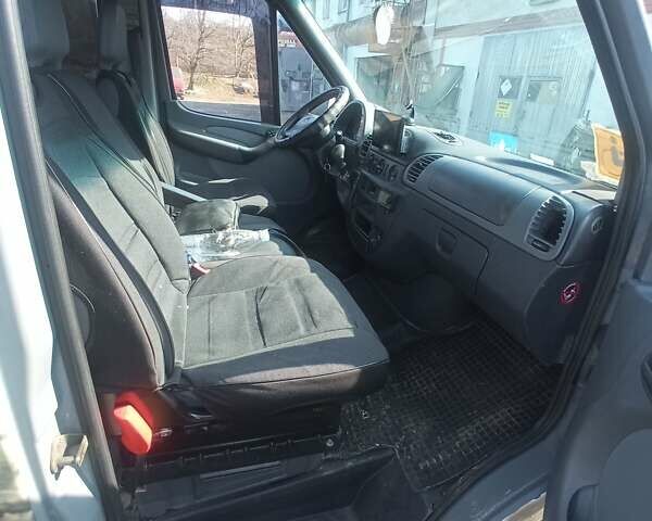 Сірий Мерседес Sprinter, об'ємом двигуна 2.2 л та пробігом 628 тис. км за 7200 $, фото 5 на Automoto.ua