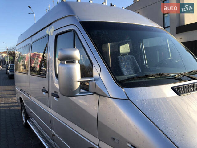Серый Мерседес Sprinter, объемом двигателя 2.2 л и пробегом 330 тыс. км за 8200 $, фото 9 на Automoto.ua