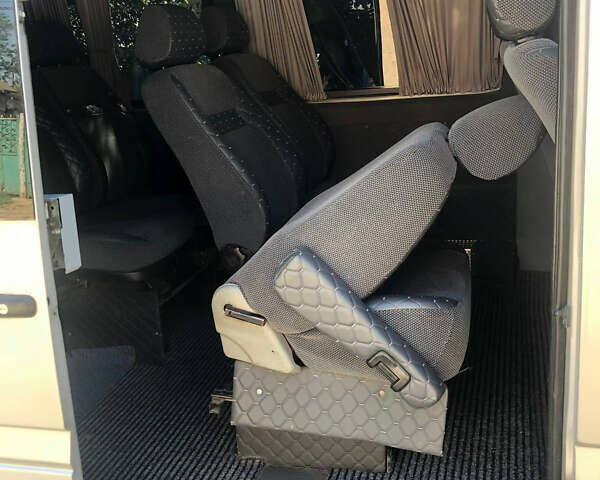 Сірий Мерседес Sprinter, об'ємом двигуна 0 л та пробігом 600 тис. км за 9000 $, фото 13 на Automoto.ua