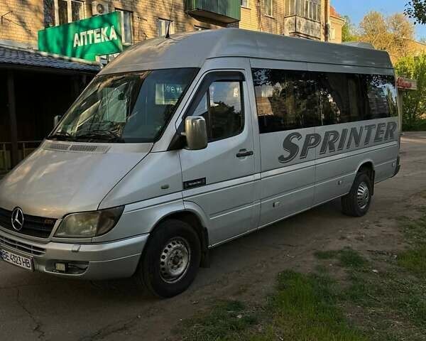 Сірий Мерседес Sprinter, об'ємом двигуна 2.69 л та пробігом 200 тис. км за 12000 $, фото 6 на Automoto.ua