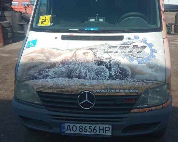 Серый Мерседес Sprinter, объемом двигателя 2.2 л и пробегом 520 тыс. км за 7300 $, фото 2 на Automoto.ua