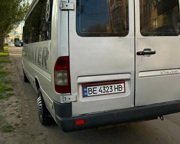 Сірий Мерседес Sprinter, об'ємом двигуна 2.69 л та пробігом 200 тис. км за 12000 $, фото 10 на Automoto.ua