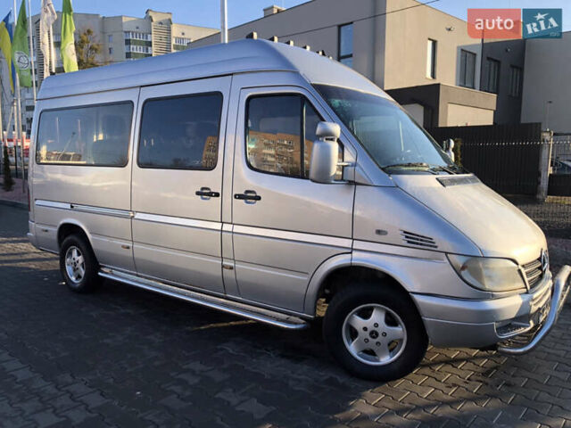 Серый Мерседес Sprinter, объемом двигателя 2.2 л и пробегом 330 тыс. км за 8200 $, фото 1 на Automoto.ua