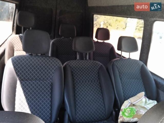 Серый Мерседес Sprinter, объемом двигателя 2.7 л и пробегом 131 тыс. км за 10000 $, фото 5 на Automoto.ua