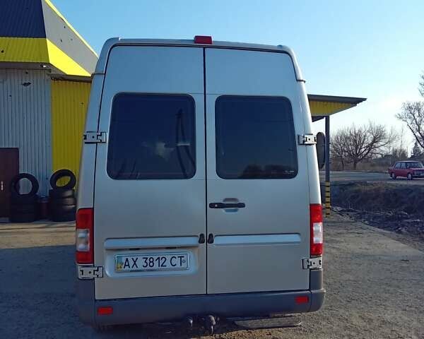 Серый Мерседес Sprinter, объемом двигателя 2.1 л и пробегом 250 тыс. км за 11000 $, фото 4 на Automoto.ua