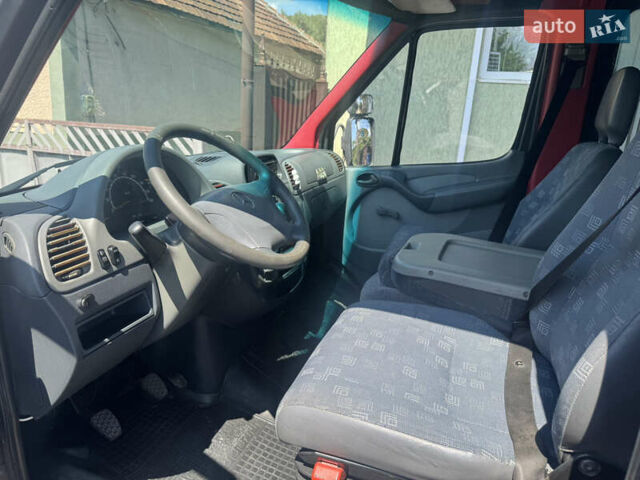 Серый Мерседес Sprinter, объемом двигателя 2.69 л и пробегом 700 тыс. км за 7300 $, фото 6 на Automoto.ua