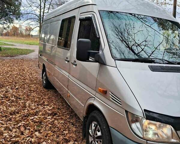Мерседес Sprinter 2005 у Рогатине на Automoto.ua Сірий Мерседес Sprinter, об'ємом двигуна 2.2 л та пробігом 400 тис. км за 7200 $, фото 1 на Automoto.ua