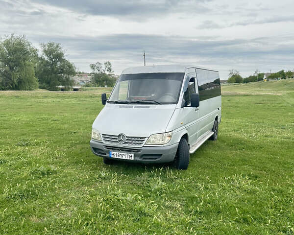Сірий Мерседес Sprinter, об'ємом двигуна 0 л та пробігом 600 тис. км за 9000 $, фото 2 на Automoto.ua