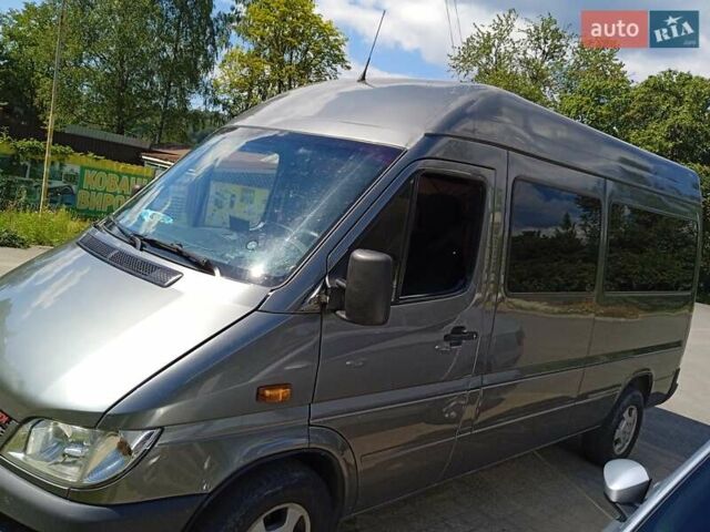Серый Мерседес Sprinter, объемом двигателя 2.7 л и пробегом 131 тыс. км за 10000 $, фото 3 на Automoto.ua