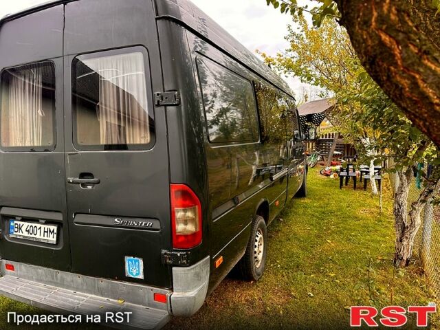Серый Мерседес Sprinter, объемом двигателя 2.1 л и пробегом 623 тыс. км за 8500 $, фото 1 на Automoto.ua