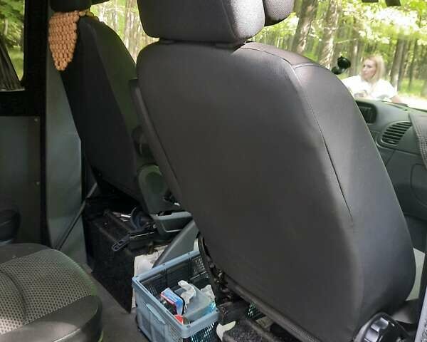 Мерседес Sprinter 2005 в Ужгороде на Automoto.ua Серый Мерседес Sprinter, объемом двигателя 2.1 л и пробегом 660 тыс. км за 11000 $, фото 10 на Automoto.ua