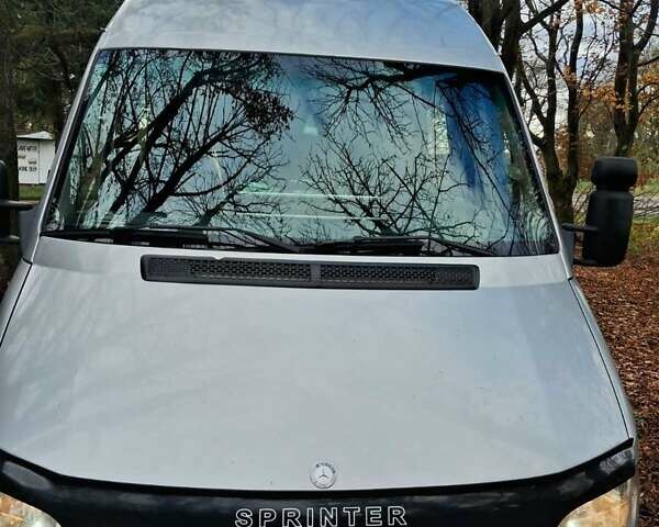 Мерседес Sprinter 2005 у Рогатине на Automoto.ua Сірий Мерседес Sprinter, об'ємом двигуна 2.2 л та пробігом 400 тис. км за 7200 $, фото 3 на Automoto.ua