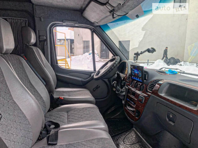 Серый Мерседес Sprinter, объемом двигателя 2.7 л и пробегом 500 тыс. км за 11777 $, фото 11 на Automoto.ua