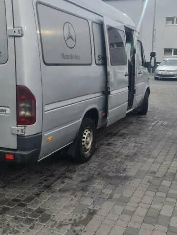 Серый Мерседес Sprinter, объемом двигателя 2.7 л и пробегом 850 тыс. км за 9900 $, фото 5 на Automoto.ua