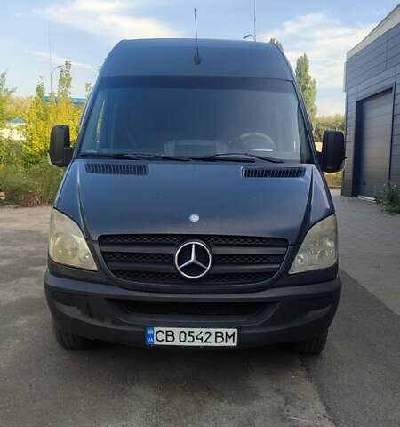 Серый Мерседес Sprinter, объемом двигателя 2.2 л и пробегом 563 тыс. км за 9500 $, фото 1 на Automoto.ua