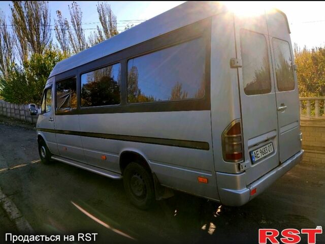 Сірий Мерседес Sprinter, об'ємом двигуна 2.7 л та пробігом 300 тис. км за 14500 $, фото 3 на Automoto.ua