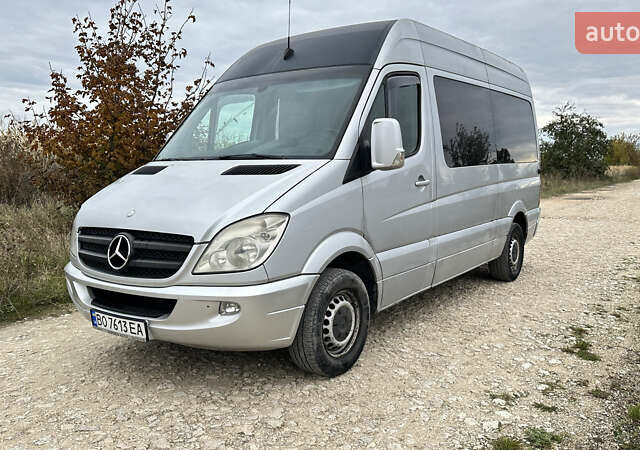 Серый Мерседес Sprinter, объемом двигателя 2.99 л и пробегом 600 тыс. км за 9900 $, фото 2 на Automoto.ua