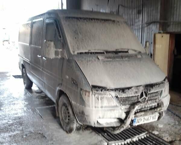 Серый Мерседес Sprinter, объемом двигателя 2.15 л и пробегом 300 тыс. км за 8500 $, фото 1 на Automoto.ua