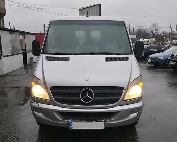 Мерседес Sprinter 2006 в Киеве на Automoto.ua Серый Мерседес Sprinter, объемом двигателя 0 л и пробегом 280 тыс. км за 14500 $, фото 3 на Automoto.ua